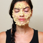 عمل قناع تقشير الوجه المنزلي عمل قناع تقشير الوجه المنزلي