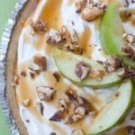 حضري فطيرة التفاح و الكراميل بالصور