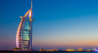 أشهر المعالم السياحية والأنشطة الطلابية في دولة الإمارات أشهر المعالم السياحية والأنشطة الطلابية في دولة الإمارات