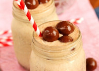 ميلك شيك المالتيزرز بالصور