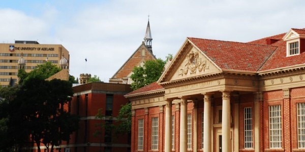 منحة الحصول علي الدكتوراه أو الماجستير من إستراليا