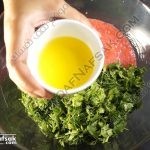 طريقة عمل كيكة ورق العنب بالصور والفيديو