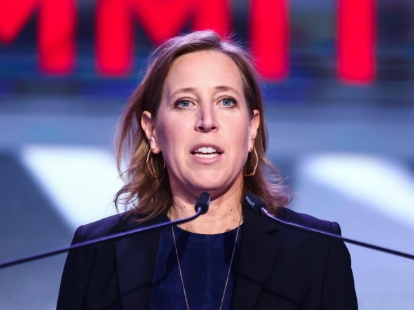 ميزة جديدة من يوتيوب لمكافحة الأخبار المزيفة والمعلومات الخاطئة ميزة جديدة من يوتيوب لمكافحة الأخبار المزيفة والمعلومات الخاطئة