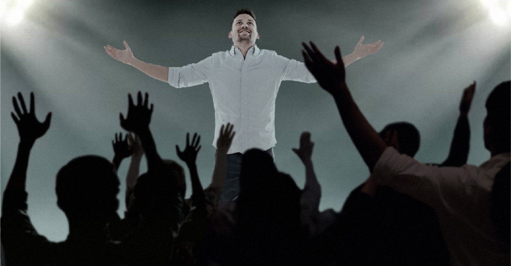 لماذا أصبحت الهشاشة النفسية تغلفنا؟ عن عالم نشاهده من (خرم إبرة)