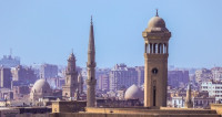 دفاعًا عن عاداتنا وتقاليدنا: الوقوف ضد سيولة العالم الحديث