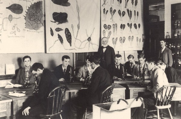 أطول 8 تجارب عِلمية في التاريخ..استغرق بعضها 174 سنة!