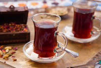 أضرار شرب الشاي مع الأكل أضرار شرب الشاي مع الأكل