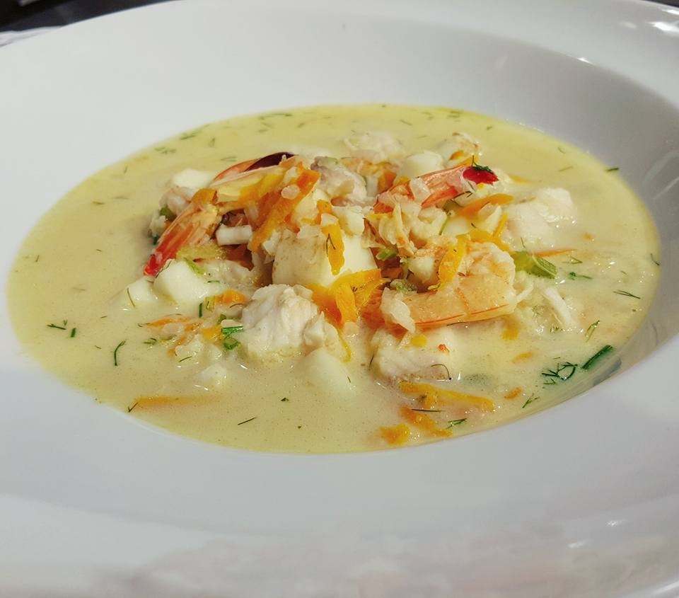 طريقة عمل شوربة فواكه البحر الجاهزة طريقة عمل شوربة فواكه البحر الجاهزة