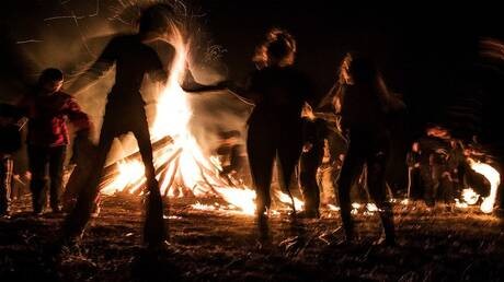 علماء الآثار يكتشفون متى استخدم الإنسان النار أول مرة في التاريخ