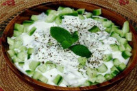 طريقة عمل سلطة الزبادي بالنعناع طريقة عمل سلطة الزبادي بالنعناع