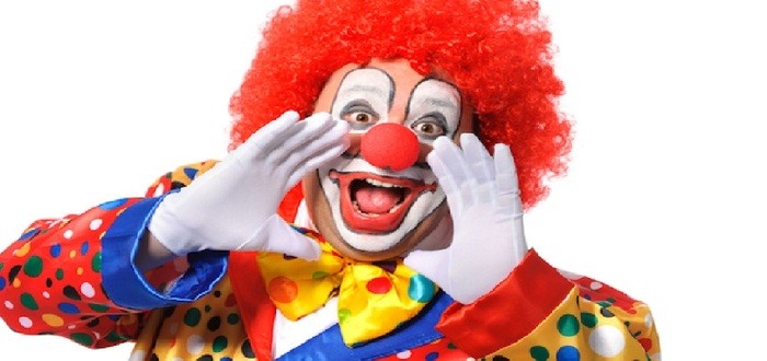 لماذا يرتدي المهرج أنفاً لونه أحمر لماذا يرتدي المهرج أنفاً لونه أحمر