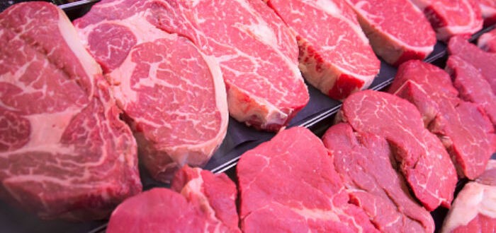 هل يجب غسل اللحوم قبل الطهي أو قبل التجميد