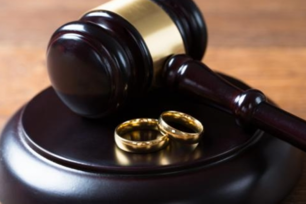 ما هو قانون ” بيت الطاعة ؟ “