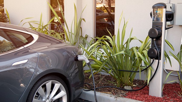 هل يجب ان اشتري سيارة هجينة ؟