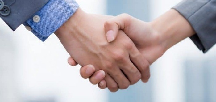 أنواع المصافحة في لغة الجسد أنواع المصافحة في لغة الجسد