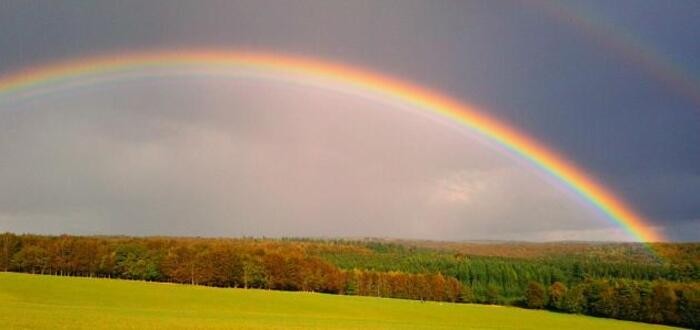 اسباب تسمية ” قوس قزح ” بهذا الاسم  