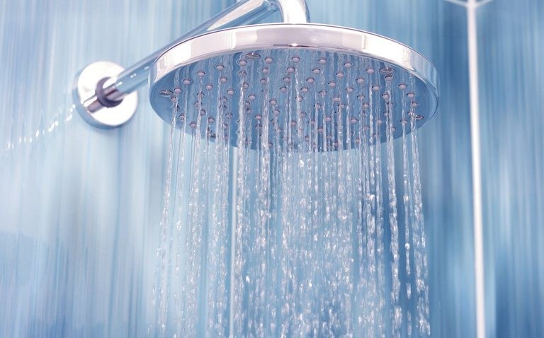 20 فائدة من فوائد الاستحمام بالماء البارد