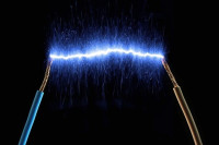 التيار الكهربائي وانواعه