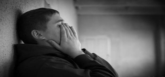 كيف امنع نفسي من البكاء أثناء النقاش