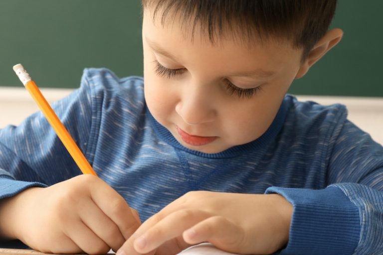 ايجابيات وسلبيات الواجبات المنزلية