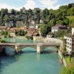 ما تشتهر به سويسرا