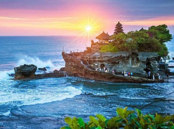 ما تشتهر به إندونيسيا