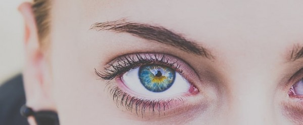 كيف افهم لغة العيون