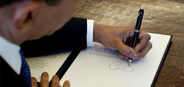 لم لا يستطيع الإنسان الكتابة باليدين بنفس الجودة لم لا يستطيع الإنسان الكتابة باليدين بنفس الجودة