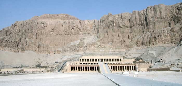 خصائص فن العمارة الفرعونية