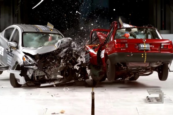 مراحل اختبار أمان السيارات