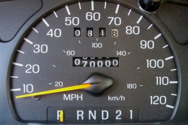 طريقة الكشف عن عداد السيارة الملعوب فيه