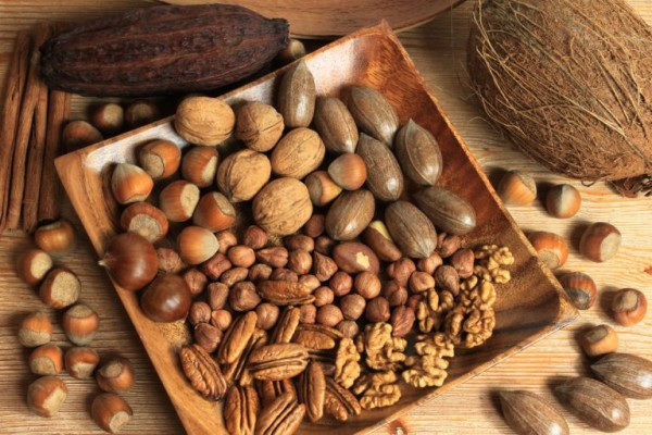 معلومات عن المكسرات .. فوائدها . أنواعها . أضرارها