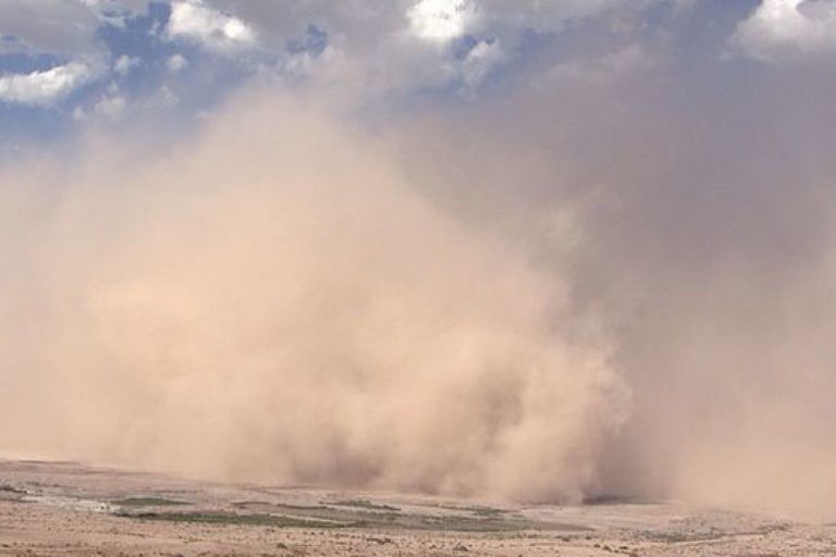 فوائد الغبار في الجو