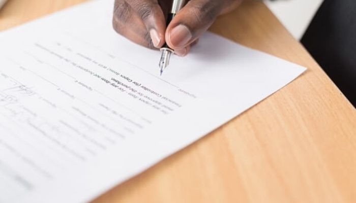 الفرق بين عقد التنازل وعقد البيع الفرق بين عقد التنازل وعقد البيع