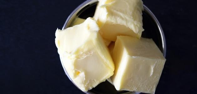 كيف تصنع الزبدة