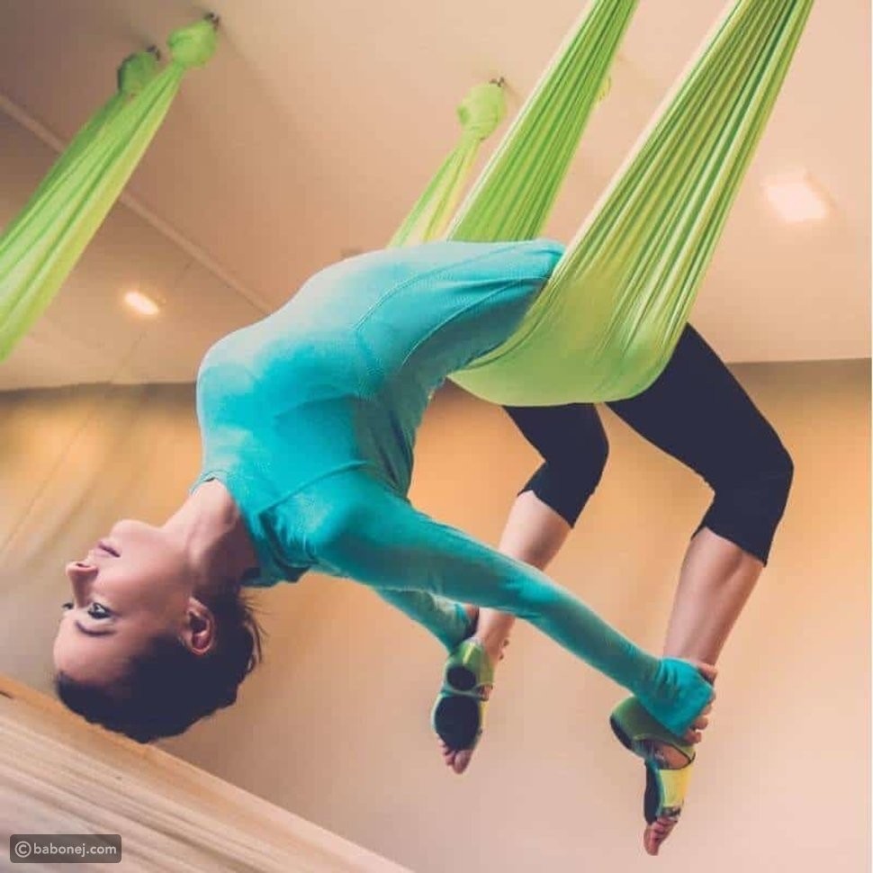 تمارين اليوغا الهوائية بالصور تمارين اليوغا الهوائية بالصور