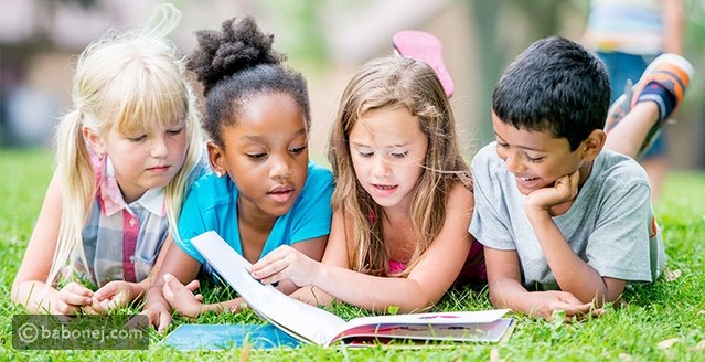 اليوم العالمي لكتاب الطفل