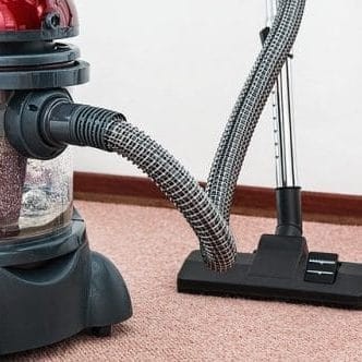 طريقة عمل المكنسة الكهربائية