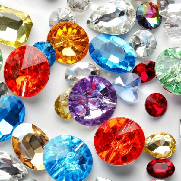 ما هي الأحجار الكريمة