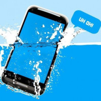 كيفيّة تجفيف الهاتف المحمول من الماء كيفيّة تجفيف الهاتف المحمول من الماء