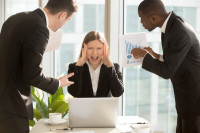 كيف تتعامل مع العملاء الصعبين؟ إليك هذه النصائح لتجنب إحباطات العمل كيف تتعامل مع العملاء الصعبين؟ إليك هذه النصائح لتجنب إحباطات العمل