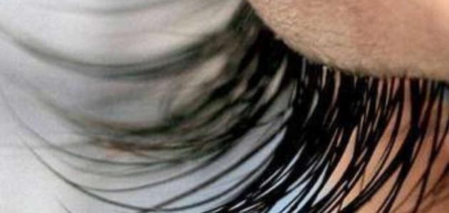 كيف أطيل رموشي