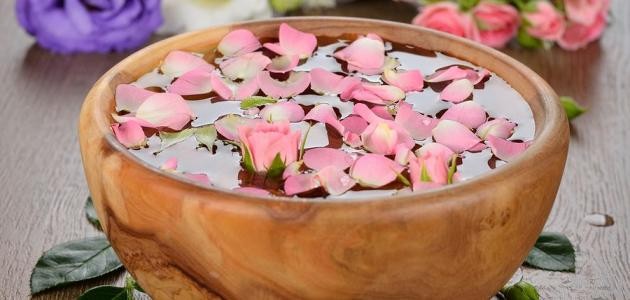 ما فائدة ماء الورد ما فائدة ماء الورد