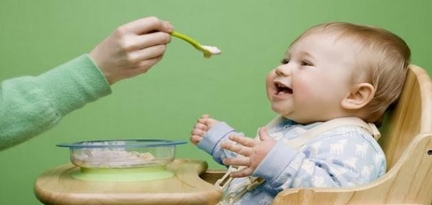 كيف أجعل ابني يأكل