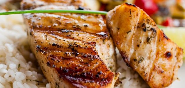 كيفية عمل مرقة السمك كيفية عمل مرقة السمك