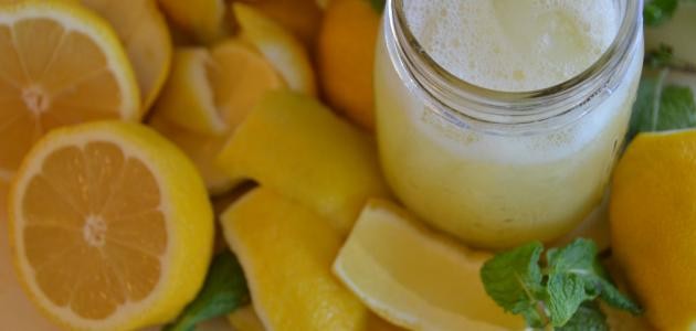 كيف أحفظ عصير الليمون كيف أحفظ عصير الليمون