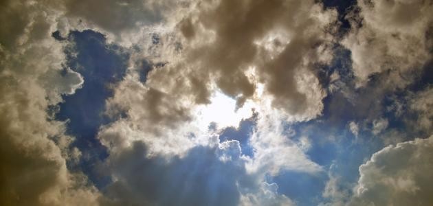 كيف أحزن وأنت ربي