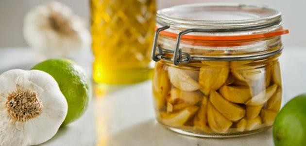 طريقة عمل زيت الثوم طريقة عمل زيت الثوم
