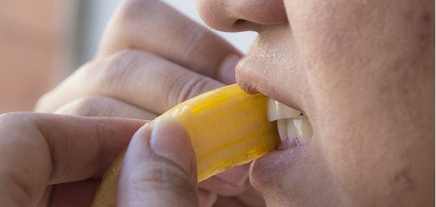 كيفية تبيض الاسنان في المنزل