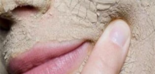 قناع الخميرة وماء الورد قناع الخميرة وماء الورد